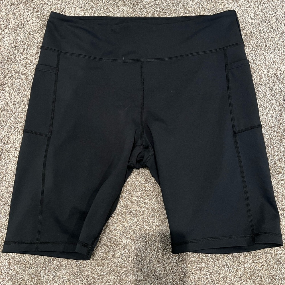 Zyia Women's Black Athletic Shorts with Pockets